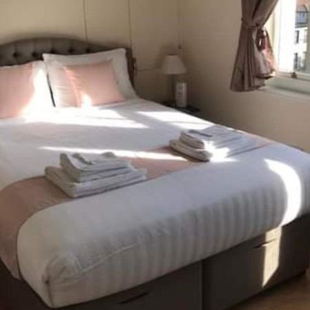 Brydges Self-Catering Spaces And En-Suite Rooms Newport Beach Exterior foto