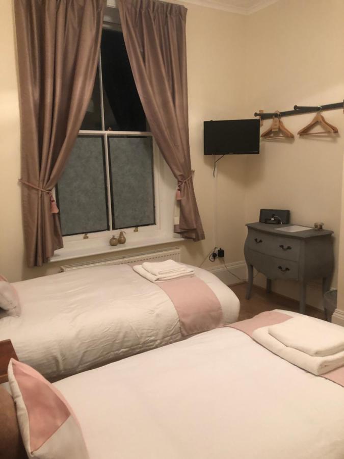 Brydges Self-Catering Spaces And En-Suite Rooms Newport Beach Exterior foto